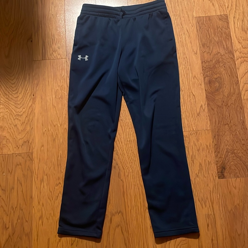 Boys Under Armour athletic pants. Size large.